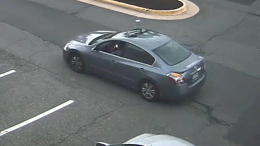 Man Robs Elderly Woman in Springfield