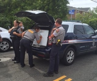 090216,MasonBarricade