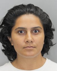 082819, Mugshot - Arif, Maria